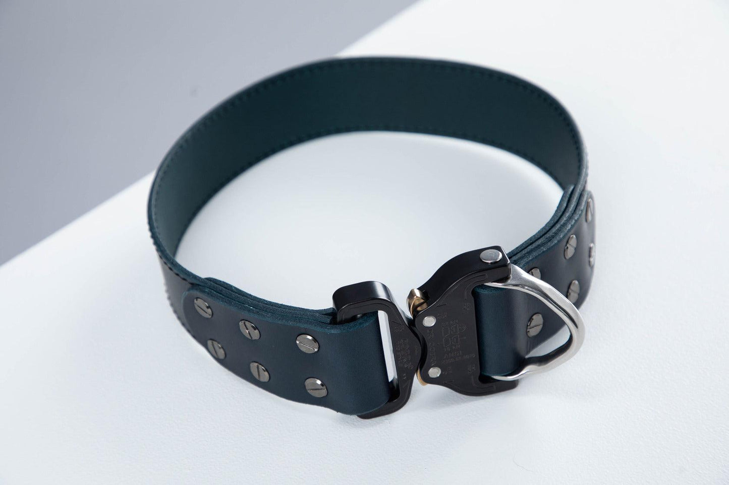 Blue leather dog collar with COBRA® buckle - premium dog goods handmade in Europe by animalistus