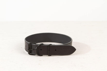 Handmade black leather dog collar - premium dog goods handmade in Europe by animalistus